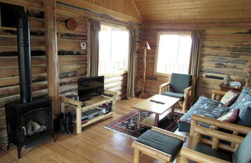 Scenic Vacation Cabin with 360° Mountain Views near Yellowstone National Park in Madison River Valley, Montana - Foto 3