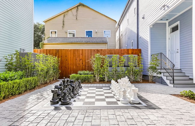 Stunning Modern and Fully-Upgraded 5 BR with Pool - Foto 37