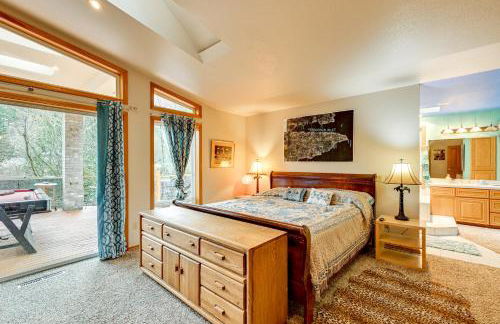 Steps to Shore Seaside Olympia Retreat with Hot Tub - Foto 11