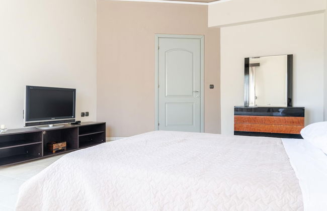 Villa Archodia - With Private Pool - Photo 26