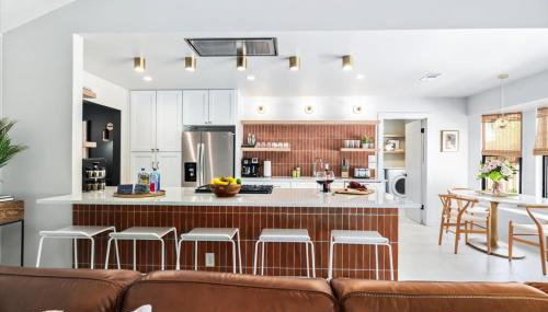 Hot Tub Pool + Firepit + Gameroom ~ Guesthouse - Foto 2