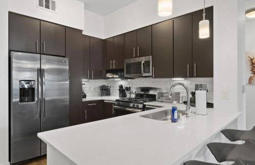 San Diego Stay, Pool, Gym, Near Zoo, Petco Park & SeaWorld - Photo 8