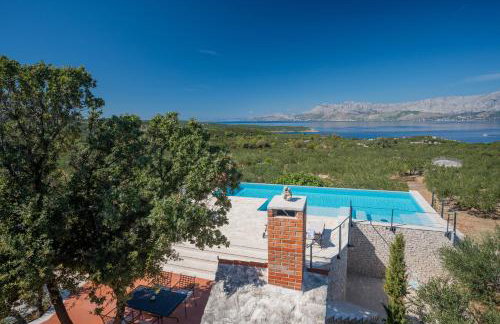 Olive Park House Brač - Photo 32