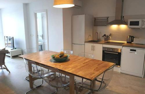 Modern apartment with pool on the beachfront in Marbella by SharingCo - Photo 49