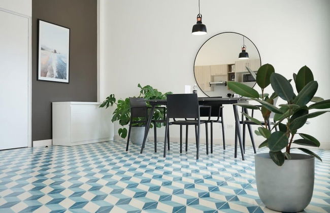 w Modern 1BR in Santa Ana - Photo 9