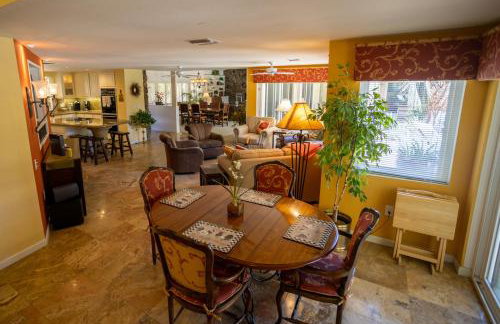 Poolside Splendor! Spacious De Anza Golf Club Home - Foto 9