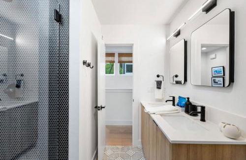 Stylish 2 Bedroom Retreat in South Austin - Foto 54