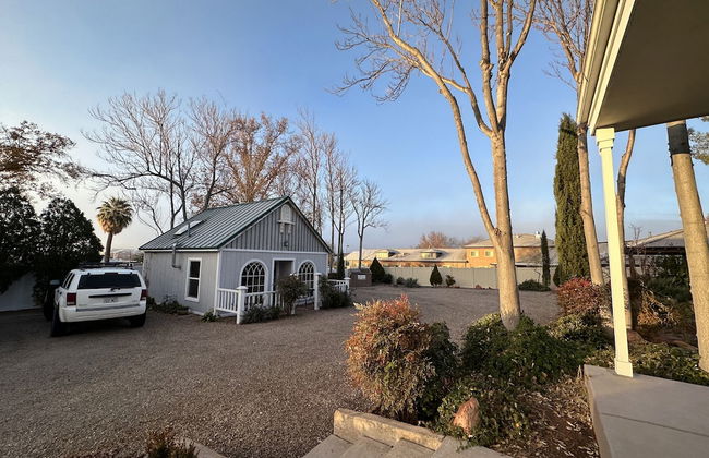 The Cottage @ 241 North - Foto 45