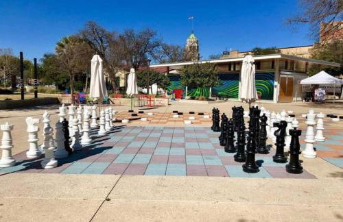 Downtown View Cozy 2br/1ba Home Sleeps 8 - Foto 48