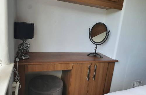 Spacious 3BR - Nr Clifton Train Station 510min walk - Garden Free Parking - Foto 24