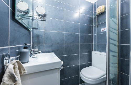 Amazing Apartment Pallini - Near Airport & Metro - Foto 20