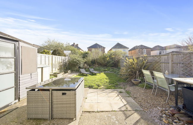 Family Friendly 3BR House w garden BBQ - Foto 27