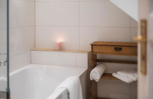 Historische Wohnung mit gehobenem Ambiente - Foto 7