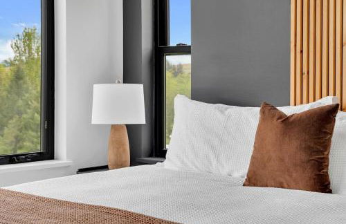 Entire Home with Local Restaurants and Lodges - Foto 12