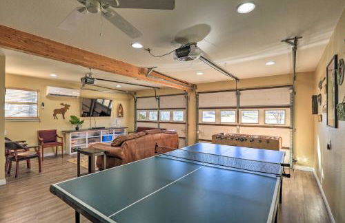 Lake Granbury Getaway! Family Home with Deck and Games - Foto 25