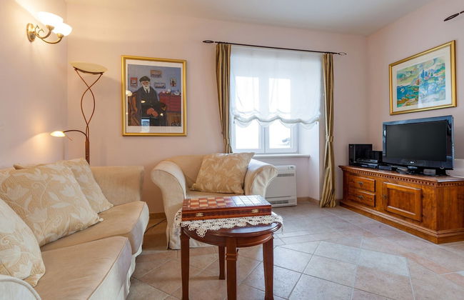 Villa in Selca With Pool Near Adriatic Sea - Photo 12