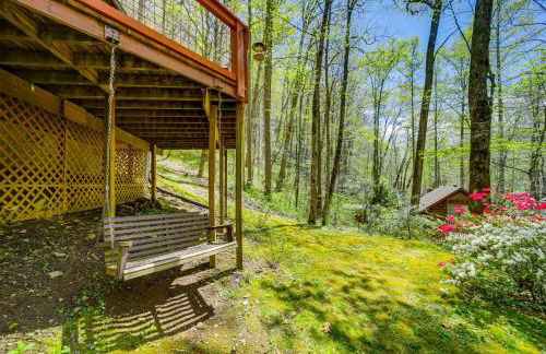 Spring Creekside Getaway at Whittier Cabin with Deck - Foto 21