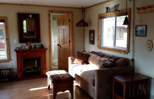 Rustic Mountain Retreat Perfect for Large Groups in Kingston, Idaho - Foto 2