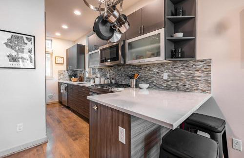 Rooftop access and Views Lake Union Lookout - Photo 12