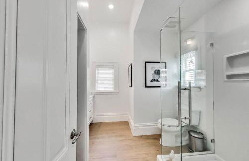 West Oakland Charm 5br4ba AC WD - Photo 67