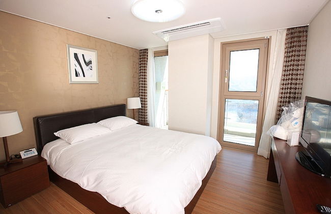 High1 Condominium - Photo 2