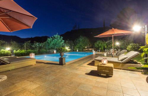 Le Bicocche Farmhouse: Country Stone Villa with Pool in Camaiore between Lucca & Beaches of Versilia - Foto 79