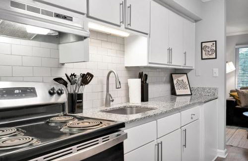 Groovy 1BD near Duke, Downtown, and DPAC - Foto 6