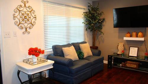 Cozy, Relaxing 4-Bedroom House in Forest Park - Foto 5