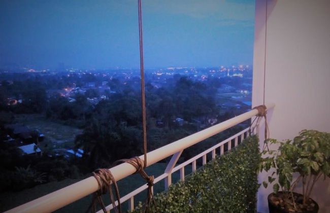 Cozy Crib at 7 Tree Seven Residence - Photo 17