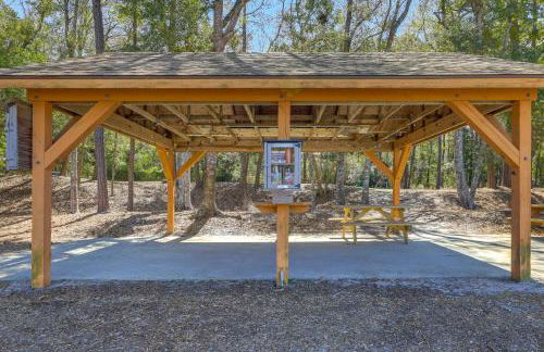 Waterfront Pine Knoll Shores Gem with Boat Dock - Foto 38