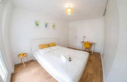 Paris & DisneyLand - 2min From Train Station - Private Indoor Parking - Foto 3