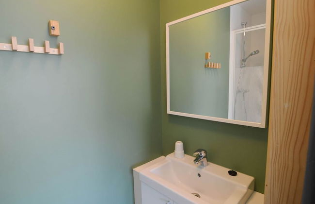 Lovely Modern Cottage With Sauna, Bubble Baths and Even a Beach on the River - Photo 13