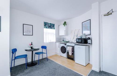 Jephsons Lodge Studio 6 - Town Centre Gem, Parking, WiFi & Free Netflix - Foto 9