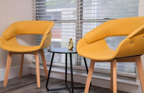 Walk to ATT-Free Parking-Min to attractions-Modern - Photo 23