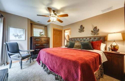 Hot Tub and Fire Pit! Lake-View Home in Blue Eye - Foto 16