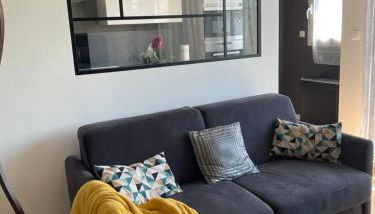 Appart spacieux 6 pers proche centre ville et gare Laval - Parking privé securisé - Photo 3