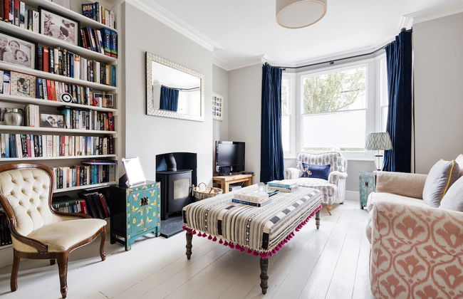 Spectacular Shepherds Bush Home Close to Westfield - Photo 1