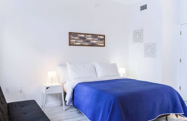 Stylish Stay by Wynwood & Biscayne Bay - Photo 3