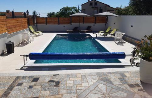 Apartments Ivana with the pool - Photo 26