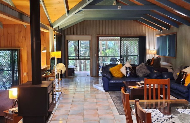 Treetops Accommodation Montville - Photo 19