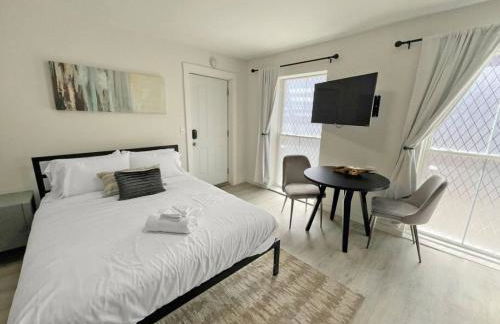 Full Building Huge Downtown Retreat Walkable to Everything - Foto 28