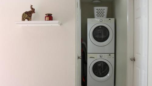 Hidden Ruby-Apartment with Kitchen and Laundry - Foto 5