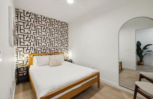 Skyline Nights in Downtown Nashville Walk to Broadway with Pool and Gym - Foto 34