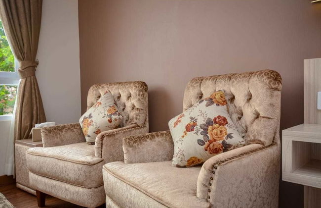 Villa Kota Bunga Puncak 4 Bedroom - Photo 17