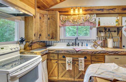 20-Acre Cabin with Pond 5 Mi to Biltmore Estate! - Foto 11