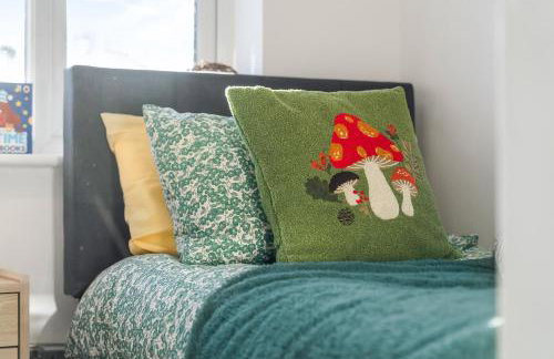 #82 Stylish Shirley Home - Sleeps 8 - NEC Solihull BHX - " Perfect for Contractors and Families - Free Parking" - Foto 23