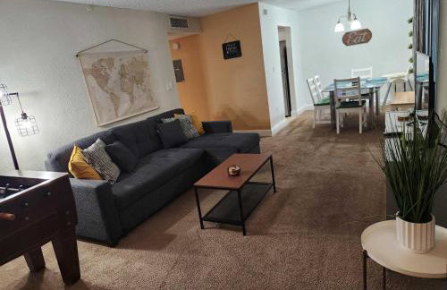 Beautiful 2-Bedroom Condo Near Universal and other Orlando Attractions, King Bed & Wi-Fi - Foto 4