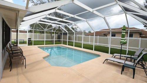 Hidden Oasis Spacious Home With Salt Water Heated Pool Hot Tub Fenced Yard Pets are Welcome - Foto 3