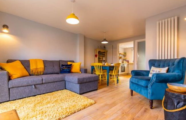 Host Stay The Courtyard - Photo 1