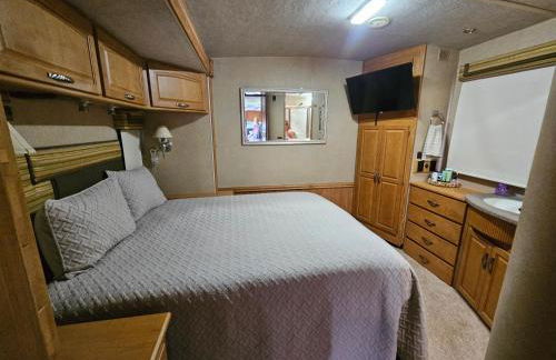 Majestic Quick Stop RV on Farm - Photo 5